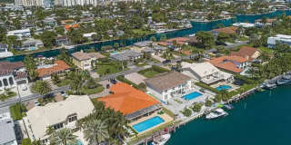 437 Holiday Dr Gallery 1