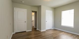 Move in Ready and pricced to GO!! 3 Bed / 2 Bath in 77619! Gallery 17