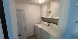 Bright 2 Bed 2 Bath Condo in great location! Gallery 17