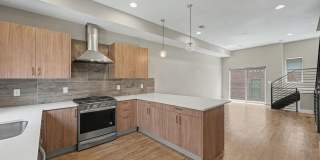 2 Bed, 1 Bath Townhouse with Roof Top Deck Gallery 5