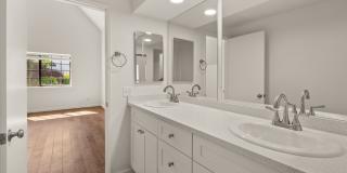 Renovated 2bed x 2.5bath Townhouse with Private Patio & 2-Car Garage Gallery 19