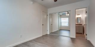 Premier Apartment Complex Near Hollywood Park with Pool, Gym and Covered Parking! Gallery 27