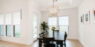 Custom Home Off Tiger Bend|Great Location Gallery 5