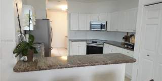 202 NE 36th Ter Gallery 13