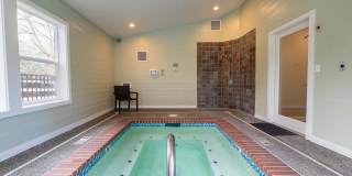 Peloton Apartments Gallery 28