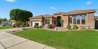 Beautiful Single-Level Home with Private Pool – Prime Arrowhead Location! Gallery 1