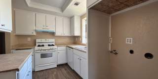 East Lancaster Condo Gallery 8