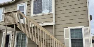 Upper 2 bed, 2 bath Condo on Leland for rent! Gallery 1