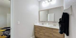 185 BROOKES PLACE Gallery 18