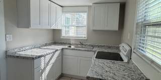 4262 Greenwood Avenue-Back Gallery 3
