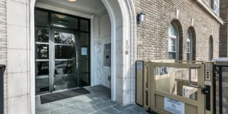 University West Gallery 15