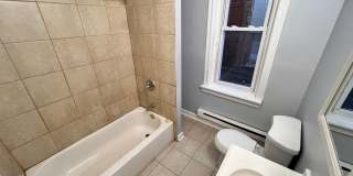 Updated 3 Bedroom 1.5 Bath Townhome w/ Paved Yard + Washer & Dryer Gallery 19