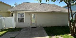 512 Crater Lake Dr Gallery 14