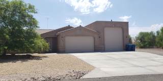 Unfurnished Long Term RV Garage Gallery 1