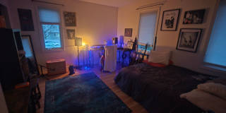 NO FEE! XL House w 2 Parking Inc, Laundry I/U -- New Hardwood Flooring, Pet Friendly, 2 Parking Spots Inc Gallery 9