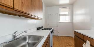 819 West Waveland Gallery 2