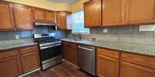 Lovely 3 Bed, 1 Bath, Home in Berkeley, with Hardwood Floors Gallery 10