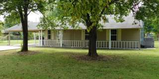 3 Bed 2 Bath Home in Greenwood Gallery 1