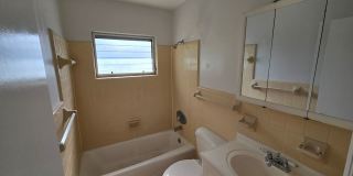 ** $500 OFF MOVE IN SPECIAL** Charming 2 bed 1 bath garage apartment in the heart of down town Orlando Gallery 11