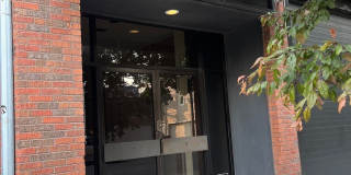 3323 N Paulina Street Gallery 1