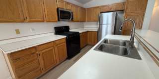 Hard to Find 4 Bedroom Single Story Gallery 8