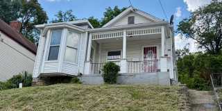 Cute 2 bed 1 Bath Home!  Huge Walk in Closet!!!! Gallery 1