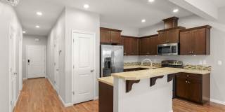 Lovely 3 bedroom/2.5 Bath Townhouse Gallery 6