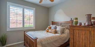 Beautiful 5 Bedroom Home- One Level and Private Pool Gallery 34