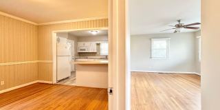 Charming 2BR with Refinished Hardwoods Gallery 9