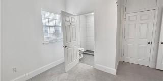 1136 TOURO Street Gallery 21