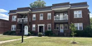 232 West McLelland Avenue Gallery 1