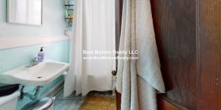 289 Summer St. Gallery 7