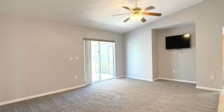 Beautiful 3 Bed 2 Bath Ranch Pool Home! Lawn & Pool Care Included! Gallery 16