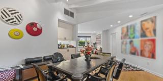 354 14th St Gallery 11