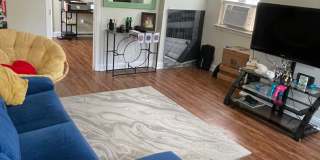 Renovated 2BD off St Charles Ave with Laundry Gallery 2