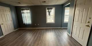 1905 North Main Street Gallery 1