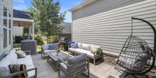 Room in 4 Bedroom Home at Double Oaks Rd Gallery 18