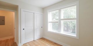 2237-41 N Bissell Gallery 28