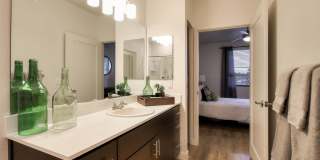 View 32 Apartments Gallery 17