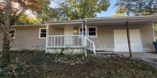 3 Bedroom 1 Bath with 1 Car Garage! Gallery 1