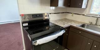 612 Oak Street Gallery 6