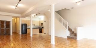 HUGE 3BR/2BA Duplex UP Close to Blue Line  NO SECURITY DEPOSIT! Gallery 1