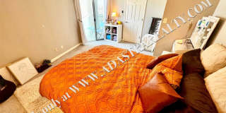 Beautiful 1 Bed 1 Bath Condo Across The Street from KU Med Campus!-Available in July!! Gallery 16
