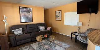 FURNISHED WINTER RETREAT! Gallery 14