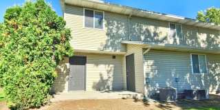 Charming 2 bedroom 1 bath townhome available! Gallery 25