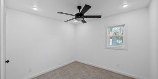 3222 Travis Street Gallery 20