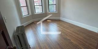 HUge 3 bed in Brookline Gallery 4
