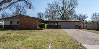 3 Bed | 2 Bath in Midtown! Gallery 1