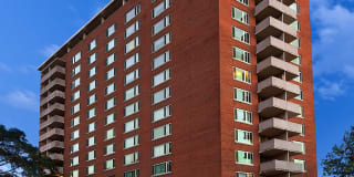 2000 Riverside Gallery 3