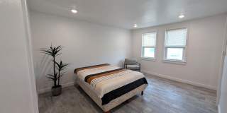 2315 Montana Avenue Gallery 17